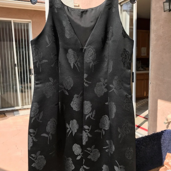 Isabel Ardee Black Satin Brocade LBD Impeccable - Picture 6 of 7